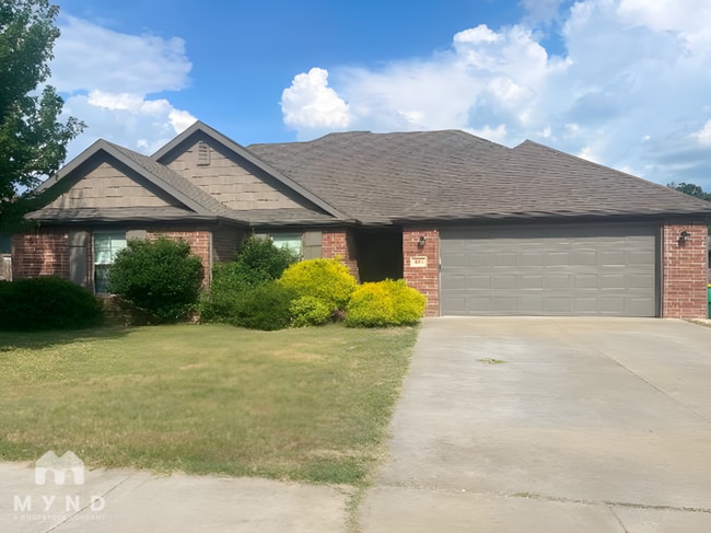 Building Photo - 440 Timber Ridge St