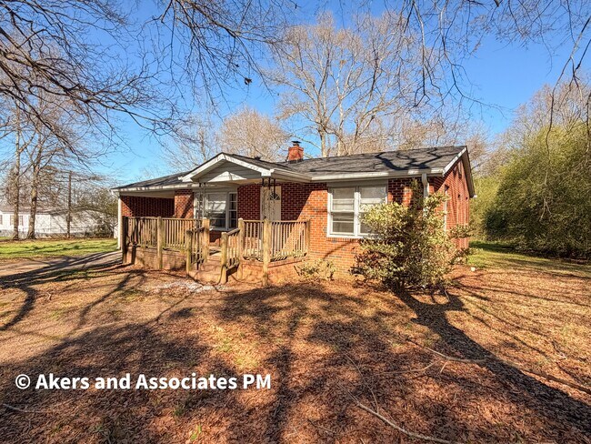 Foto del edificio - 104 Jackson Rd