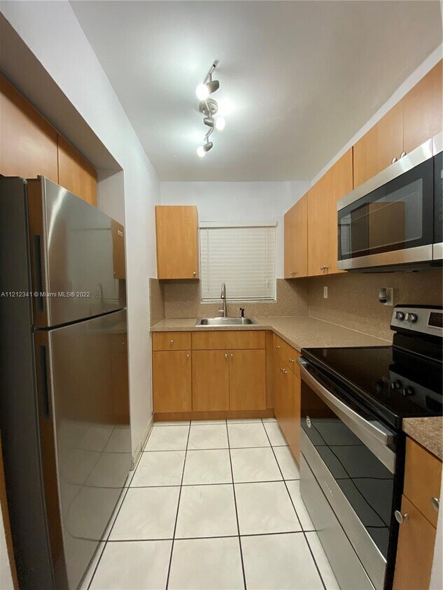 140 Royal Palm Rd Unit 116, Hialeah Gardens, FL 33016 Condo for Rent