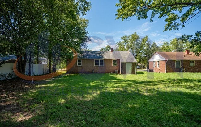 Photo - 1122 Fiske St House