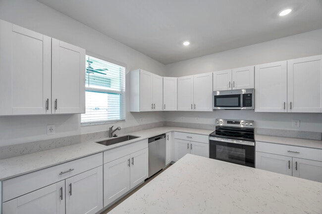 Building Photo - 9304 Bonita Mar Dr