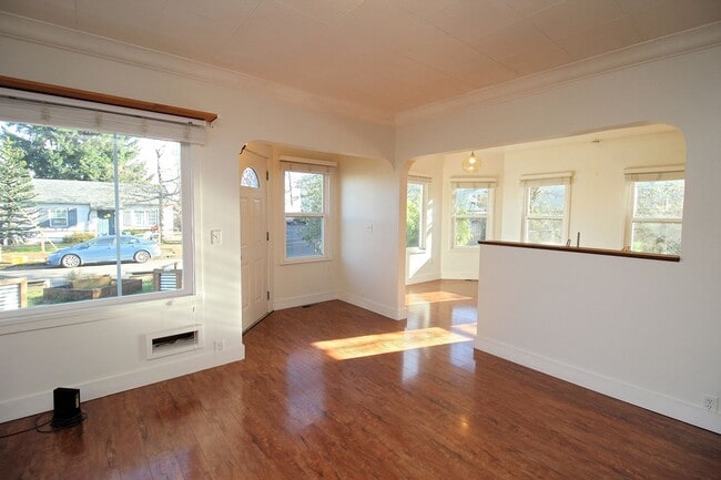 Foto del edificio - 1005 NE 58th Ave