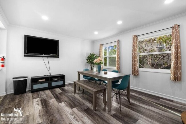 Building Photo - Modern 3Bdm 2Ba Unfurnished Downstairs Unit Located in the Heart of San Diego’s Vibrant Old Town ...