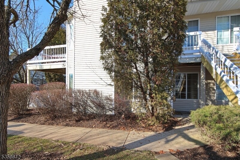 Foto principal - 87 Mayfield Rd