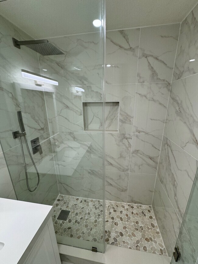 Foto del edificio - 40 SW 147th Ave