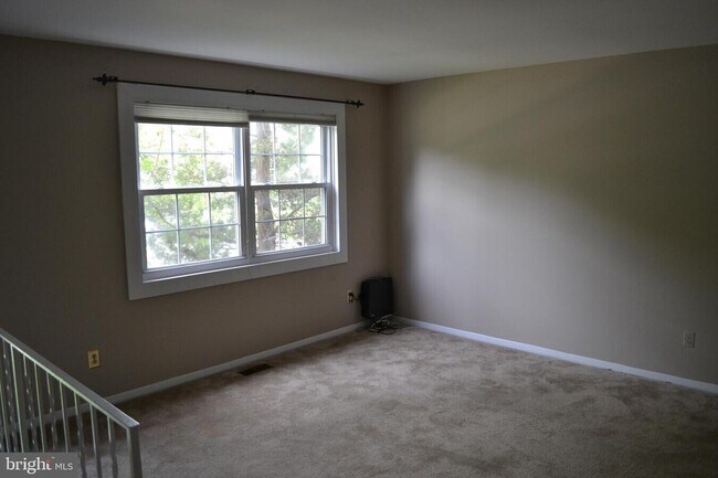 Sala de estar - 302 Hometown Way