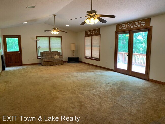 Building Photo - 2 br, 2 bath House - 112 Poplar Creek Rd