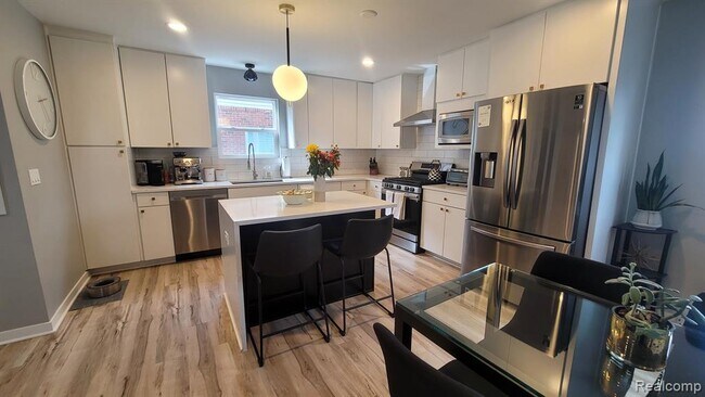 Foto del edificio - 1277 E Lincoln St