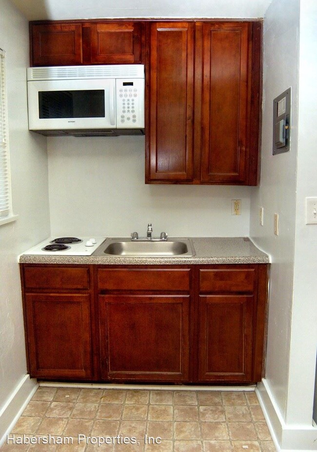 Building Photo - 20 Standish Ave NW
