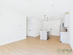 Building Photo - 98 Penn Place