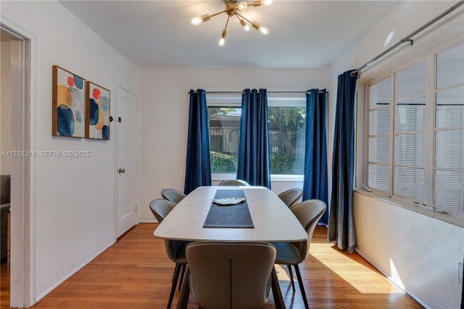 Foto del edificio - 820 SW 26th Rd