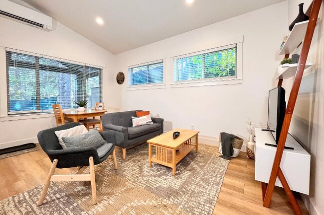 Foto del edificio - 142 SW 19th St