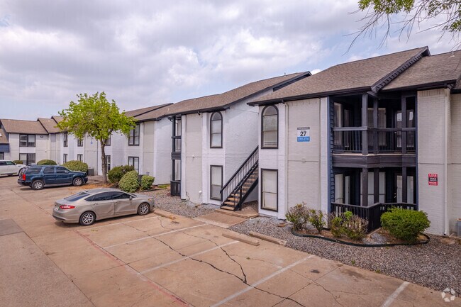 Foto del edificio - The Larsen Apartments