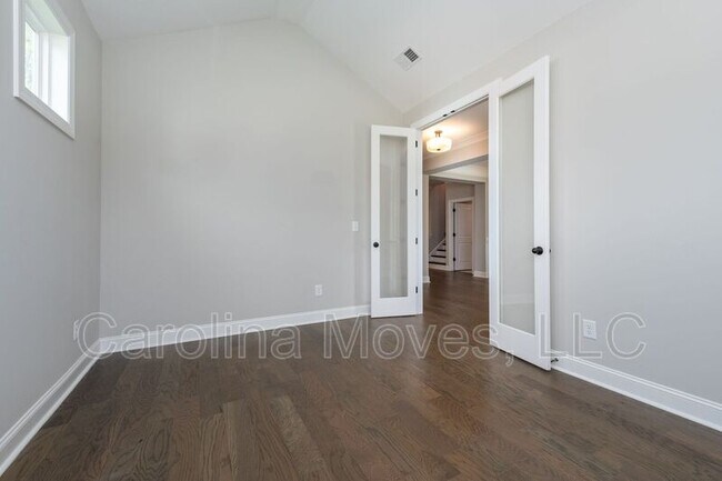Foto del edificio - 212 Deerview Trl