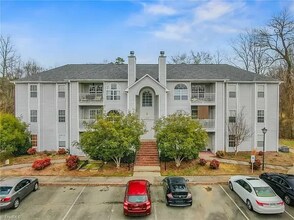 Building Photo - 131 Rivertree Ln