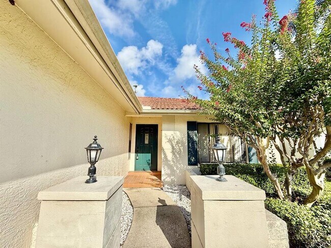 Foto del edificio - 18308 Aintree Ct