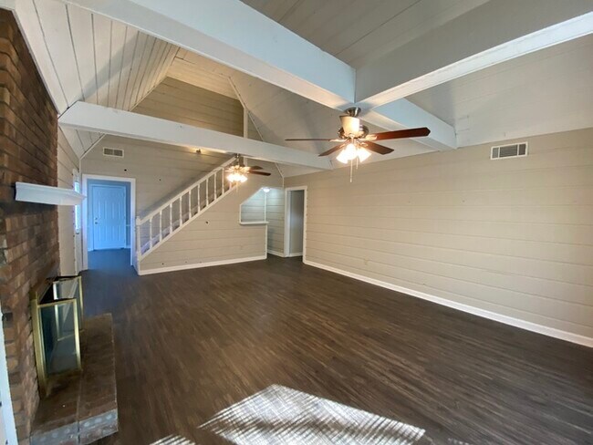 Building Photo - 4239 Runningbrook Cir Memphis, TN 38141