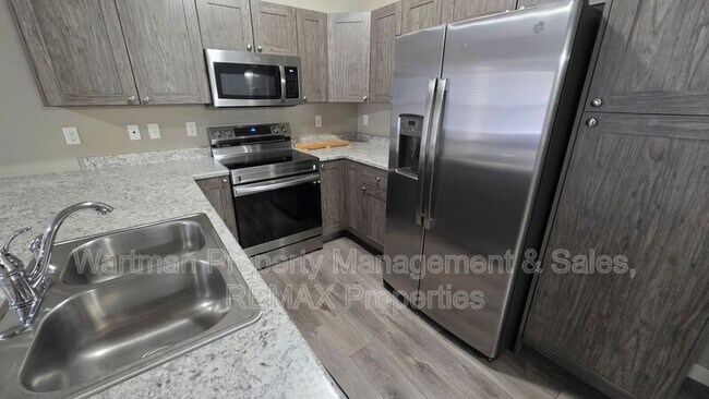 Foto del edificio - 4628 Wharf Point