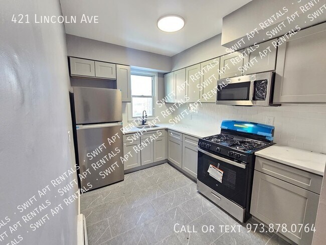 Foto del edificio - 421 Lincoln Ave