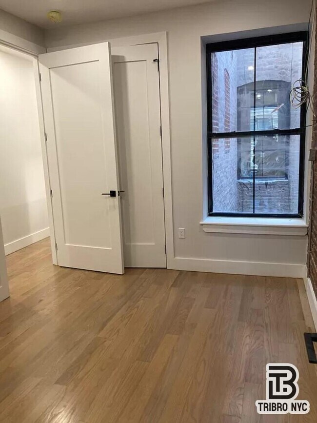 Foto del edificio - 0 bedroom in RIDGEWOOD NY 11385