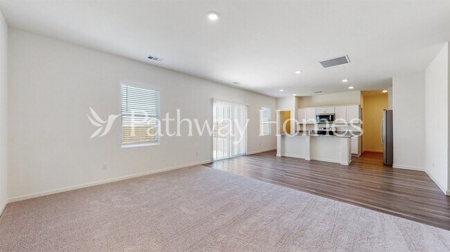 Building Photo - 8357 Hawkview Dr
