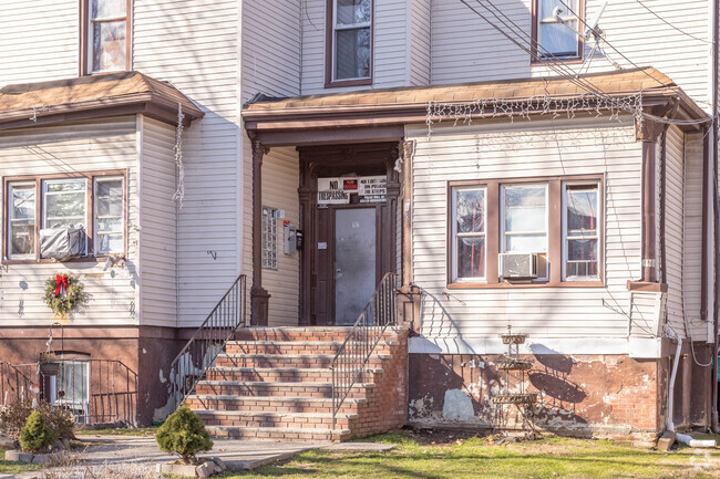 Building Photo - 192 Heberton Ave