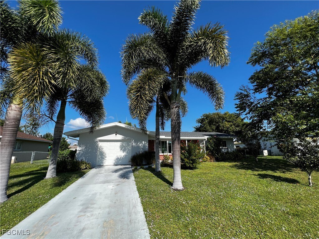 Foto principal - 923 SE 32nd St