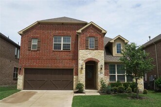 Building Photo - 704 Callaway Dr