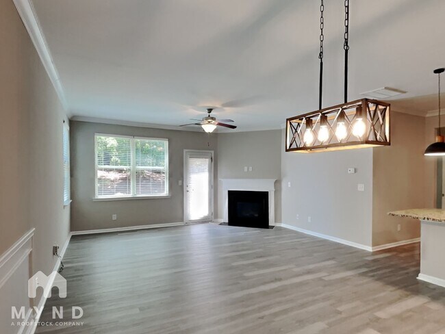 Foto del edificio - 4630 Roseman Trail