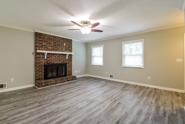 Foto del edificio - 310 Victoria Dr