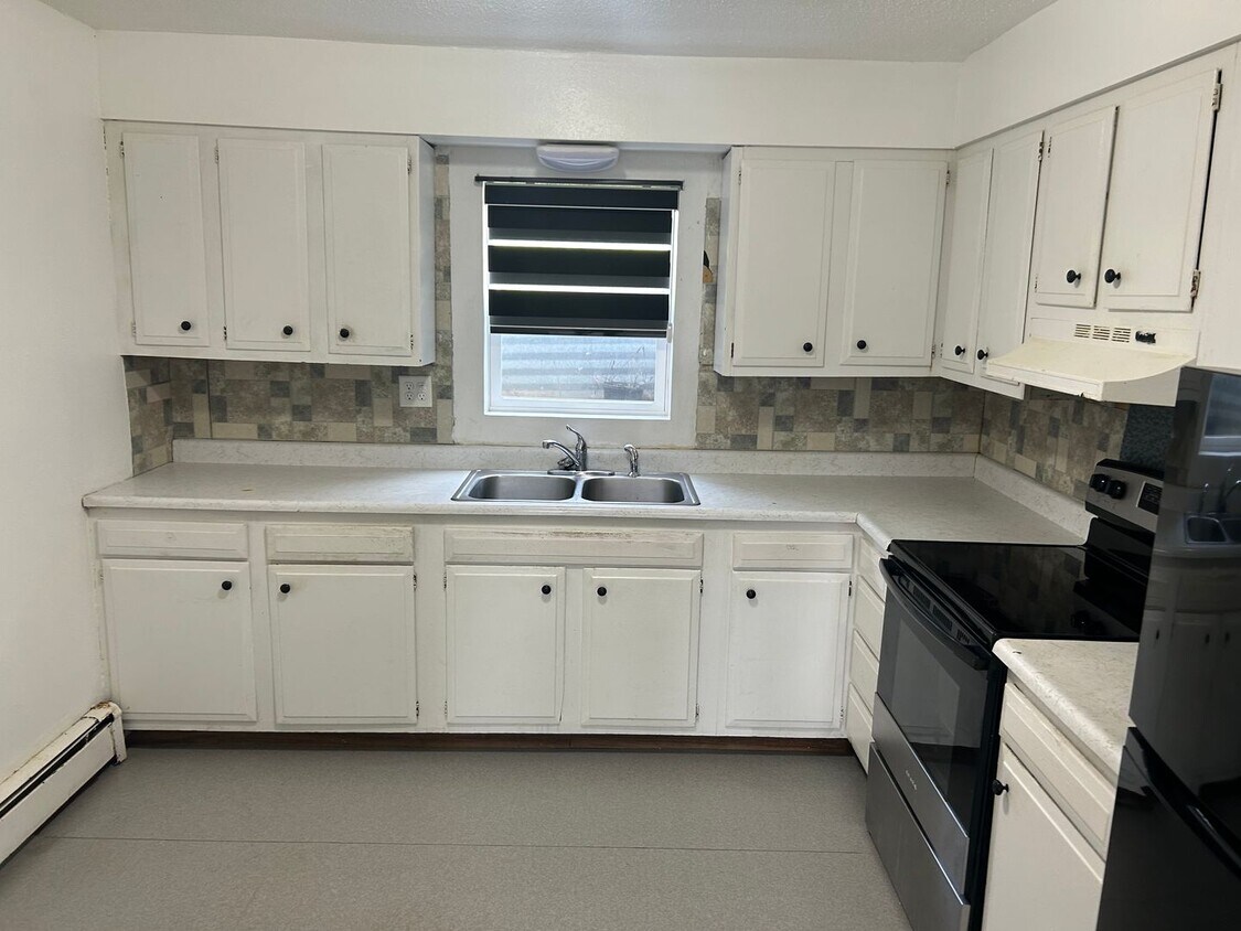 Foto principal - 1720 E 12th St