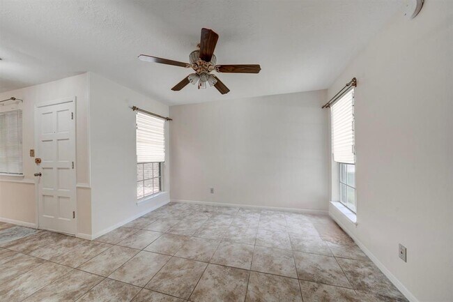 Building Photo - 29503 Loddington St