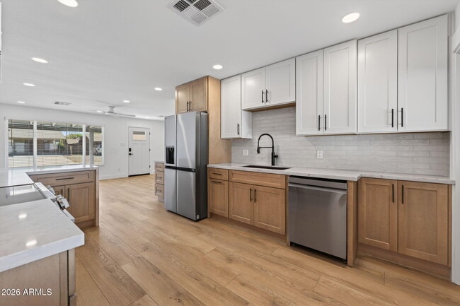 Foto del edificio - 8702 E Monte Vista Rd