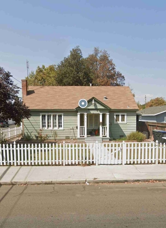 Building Photo - 519 S Court St