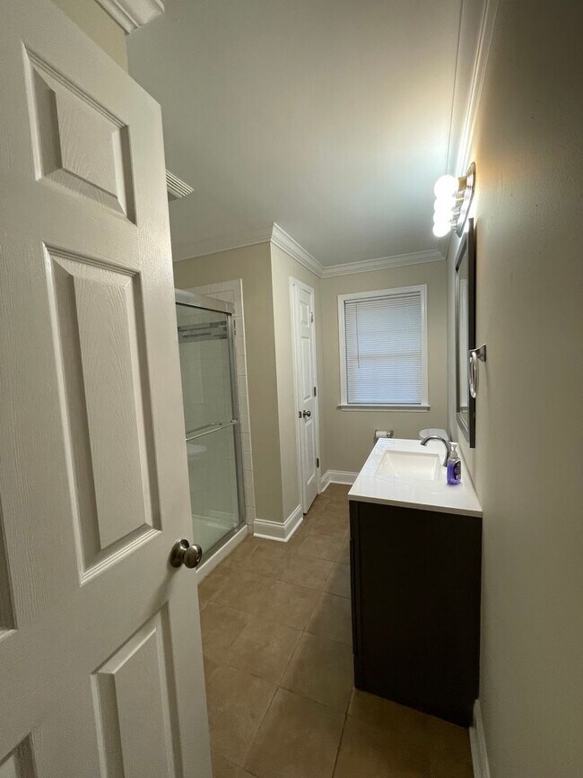Building Photo - Large 3 Bedroom Home in Conway