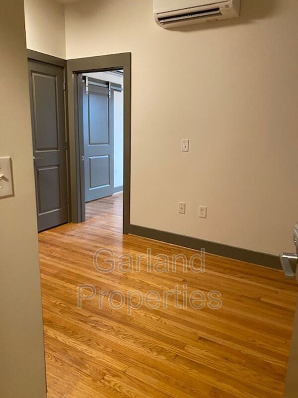 Photo - 821 Salem Ave SW Apartment