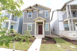 Building Photo - 2028 Arendale Dr