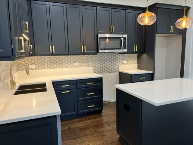 Foto del edificio - 2715 W Potomac Ave
