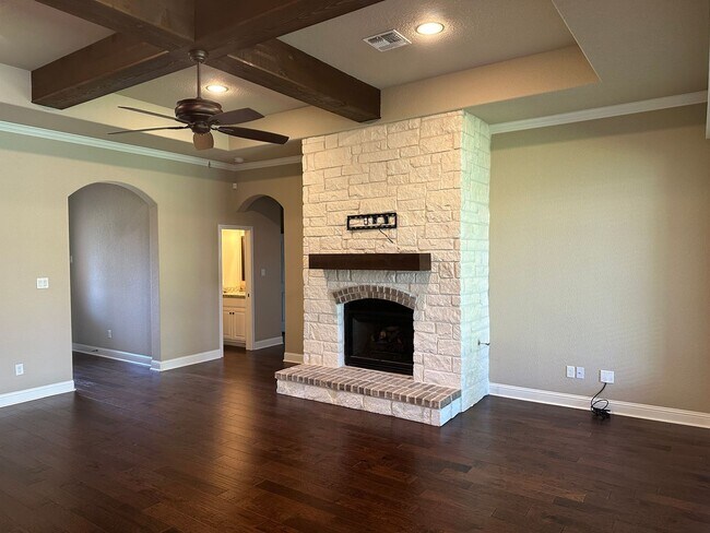 Foto del edificio - College Station - 4 bedrooms, 2.5 Bathroom, 2 car garage, fenced in back yard -Available now!
