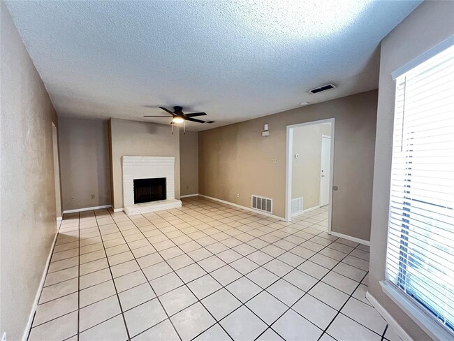 Foto del edificio - 13355 Water Oak Ln