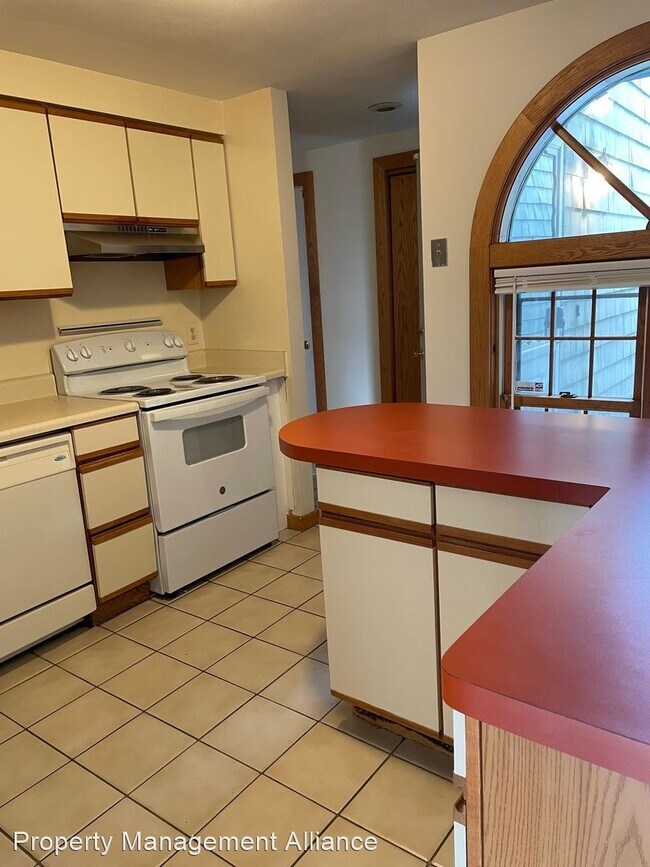 Foto del edificio - 3 br, 2.5 bath House - 214 Shuart Ave.