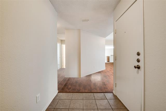 Foto del edificio - 1629 Thornhill Ln