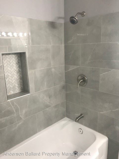 Foto del edificio - 3 br, 1 bath House - 15657 Fernview St