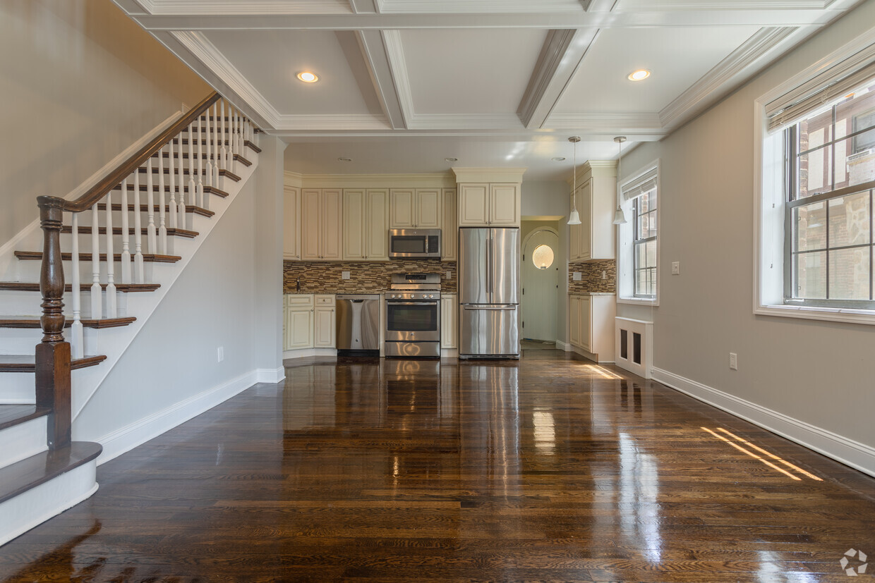 Fairfield Auburndale - Living room -1 - Fairfield Tudor at Auburndale