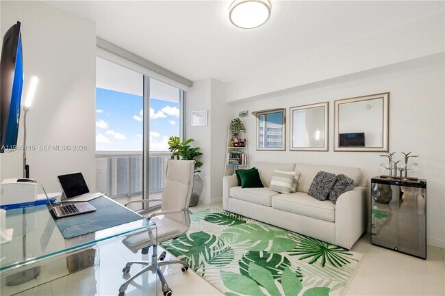 Foto del edificio - 495 Brickell Ave