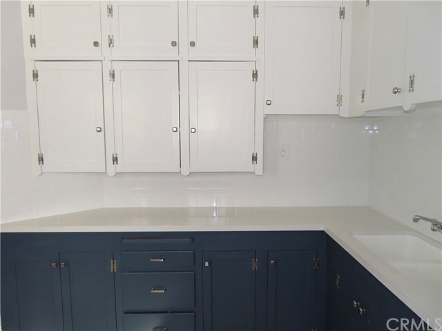 Building Photo - 23 N Alboni Pl