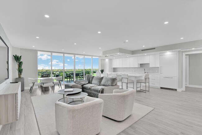 Building Photo - 550 SE Mizner Blvd