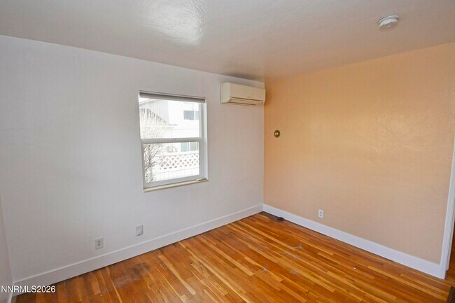 Foto del edificio - 536 La Rue Ave