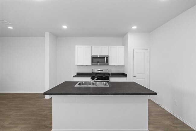 Building Photo - 206 Jackson St