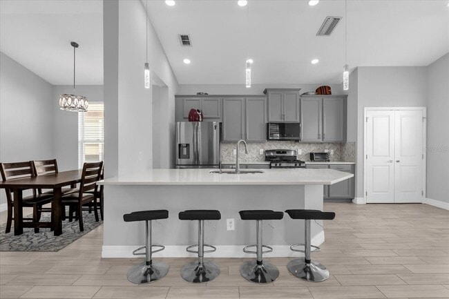 Building Photo - 1210 Pando Lp